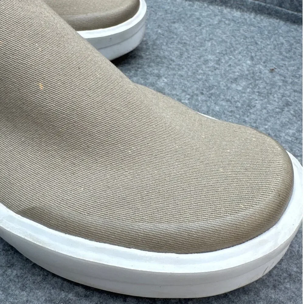 OOFOS OOmg eeZee Taupe Slip On Low Recovery Shoe Thick Sole Sneaker Women 10